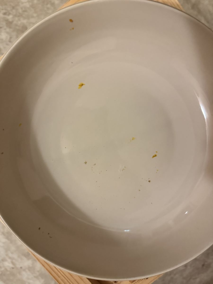ほぼ真っ白。