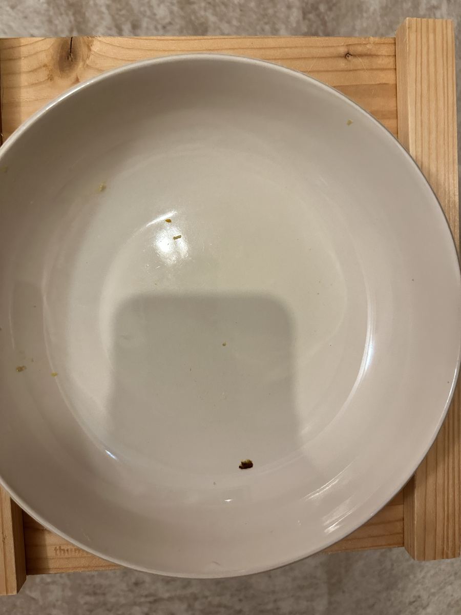 朝はカリカリを残した。夜はピカピカ。