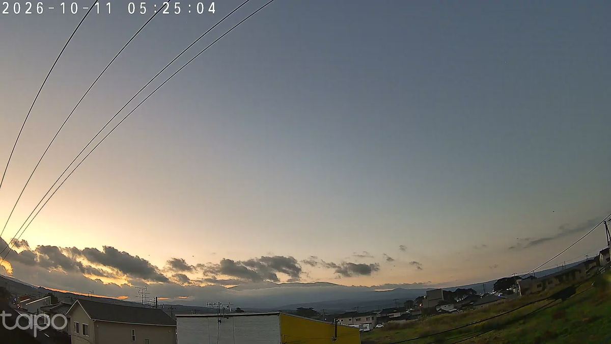 雲が布団みたいに、山にかぶさっとった。